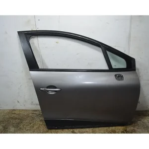 Sconto Portiera sportello anteriore DX Renault Clio IV Dal 2012 al 2016 Cod 801008302R