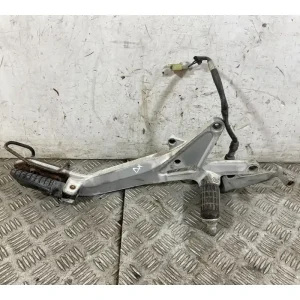 Staffa Pedana Poggiapiedi Destra Dx Completa Honda CB 900 F Hornet Dal 2002 al 2006 Promo Stagionale