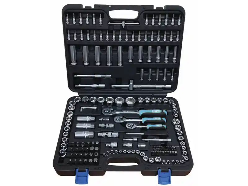 Promo Stagionale Set 179 chiavi a bussola cromate Fervi S179 da 1/4", 3/8" e 1/2" in valigetta